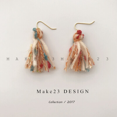 Make23原创设计 2017新品18K包金日系可爱手作流苏线耳环耳饰。
Make23手作饰品均由女主人亲自设计与制作，独一无二的气质展现。创作过程耗时耗力，请大家尊重原创，共同探索手作的魅力！
此款耳饰的设计基础配件（耳…