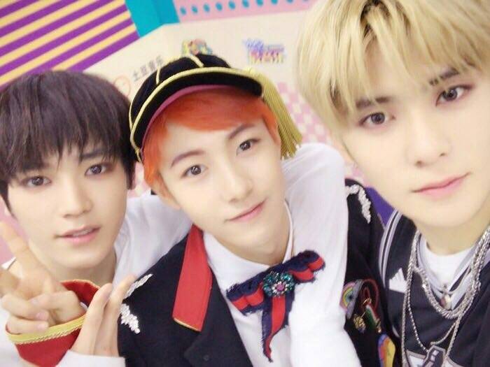 nct 后台自拍照
泰容 winwin 在玹