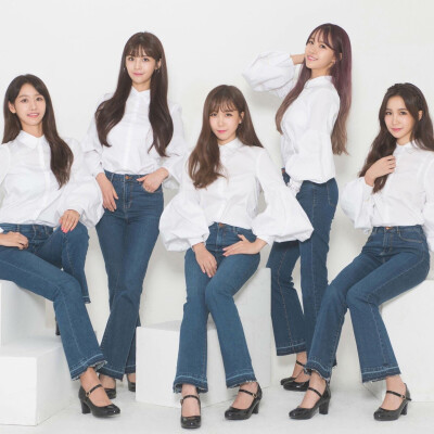 Crayon Pop 朴惠京 昭燏（Soyul）、金敏英（Ellin）、许敏真（ChoA）、许敏善（Way）、白宝蓝 金美（Geummi）