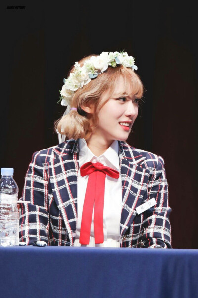 宇宙少女 luda 李露朵