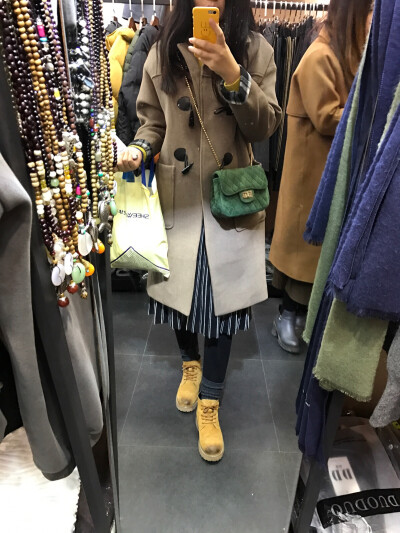 想开一间服装店。都是自己喜欢的衣服❤️