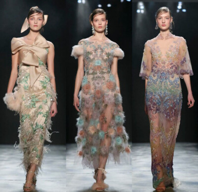 Marchesa FW17～流苏、羽毛、刺绣、薄纱、锦缎，“以花之名”织就一场唯美的梦～ ​​​​