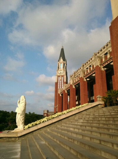 华东政法大学