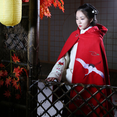 [如梦霓裳]汉服女装 斗篷[瑞鹤仙(二]红色羊毛绒刺绣仙鹤松鹤现