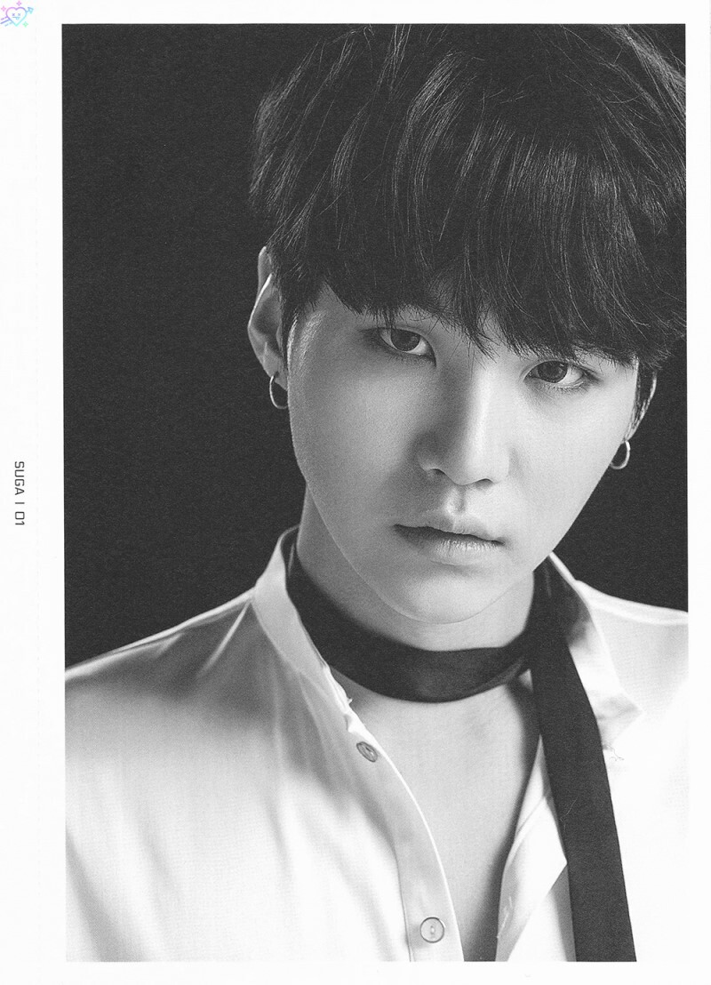 #闵玧其##危险的男人闵玧其# [SCAN] 2017 BTS LIVE TRILOGY EPISODE Ⅲ THE WING TOUR MD FACE PHOTO COLLECTION
老板是宇宙最好看的！
/ cr.love_as_hobby / ​