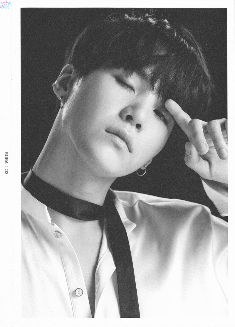 #闵玧其##危险的男人闵玧其# [SCAN] 2017 BTS LIVE TRILOGY EPISODE Ⅲ THE WING TOUR MD FACE PHOTO COLLECTION
老板是宇宙最好看的！
/ cr.love_as_hobby / ​