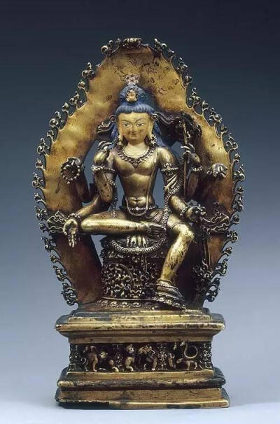 西藏博物馆藏品
六臂观音菩萨镀金铜像