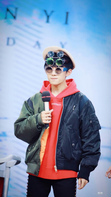 #易烊千玺 #TFBOYS 1128易烊千玺十六岁生日会 高清 帅气 