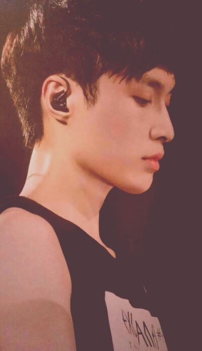 张艺兴 EXO LAY