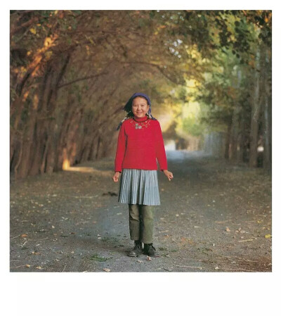 《你好小朋友》
日本摄影师秋山亮二写真作品 80年代的中国 