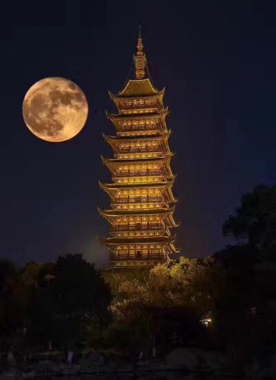 元宵节的月亮