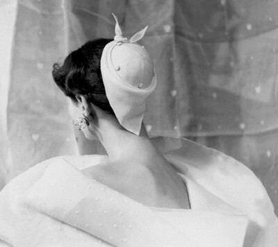 White chignon cap 1954、Henry Clarke、黑白、唯美