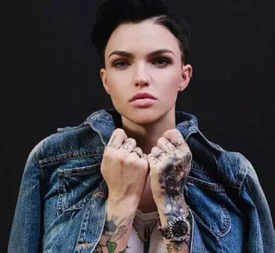 全球最帅的女人～鲁比·洛斯（Ruby Rose）