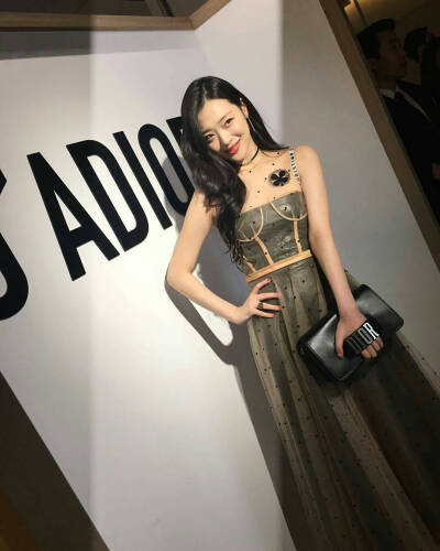 崔雪莉 崔真理 Sulli