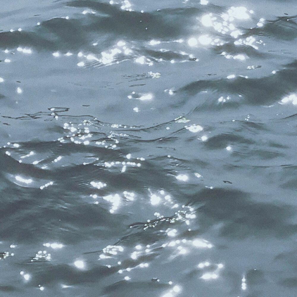 水波光粼粼朋友圈背景图