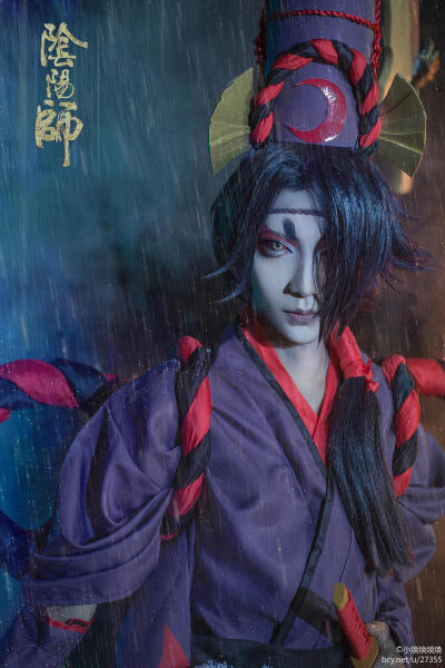 【cos】阴阳师 鬼使黑
鬼使黑cn: 小焕焕焕焕
摄影：莫西 化妆：爱砂 后期：沢西 协力：淦 使徒