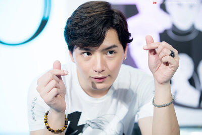 KristPerawat 泰剧一年生 暖暖 阿日学长 Arthit 王慧侦
cr.twitter