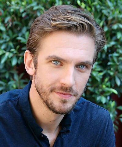 Dan Stevens。大表哥。