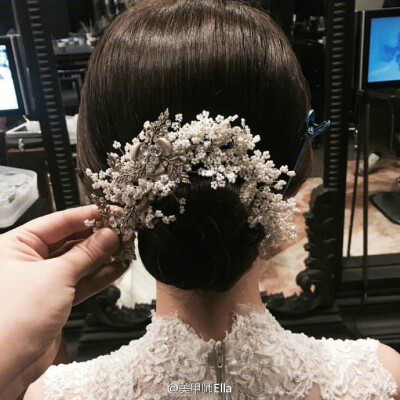 韩式浪漫新娘盘发发型 ​​​​
