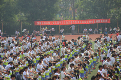 世纪万成教育河南新乡大型亲子运动会