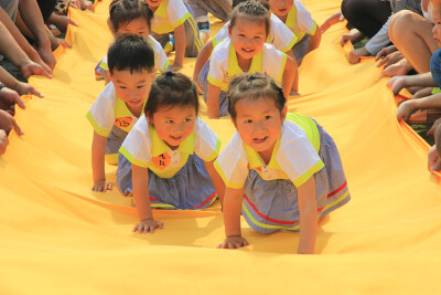 世纪万成教育幼儿亲子活动