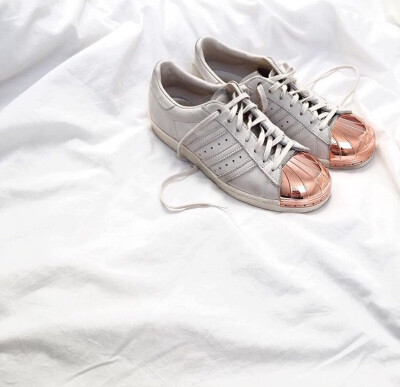 adidas superstar 金属头 wechat：sweetie335有售