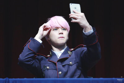 自拍的旻旻(｡･ω･｡)ﾉ♡