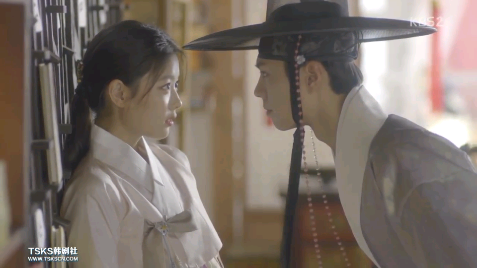 。说是要让乐瑥全部偿还。。