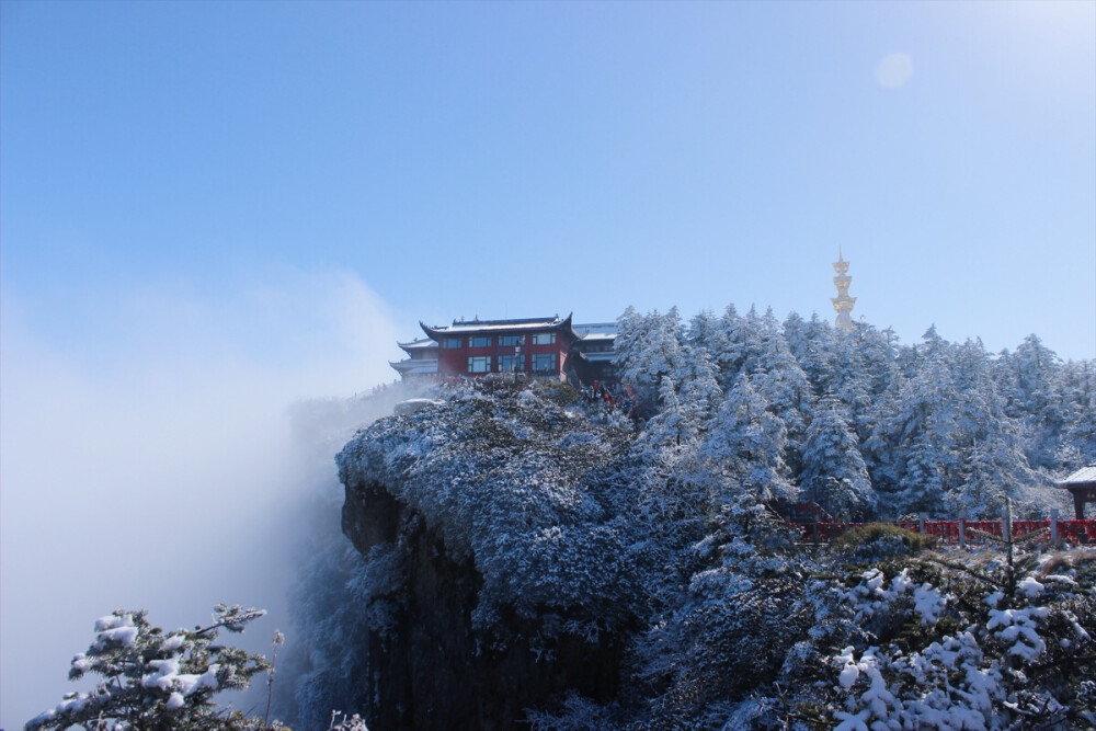 峨眉山