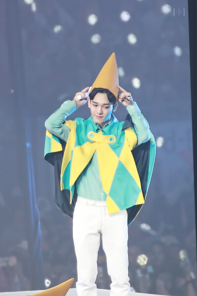  EXO CHEN 金钟大 170211/12 The EXO'rDIUM in HK
【cr.FromU_ ​​​】是金漂亮呀～