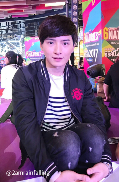 KristPerawat 泰剧一年生 暖暖 阿日学长 Arthit 王慧侦
cr.twitter