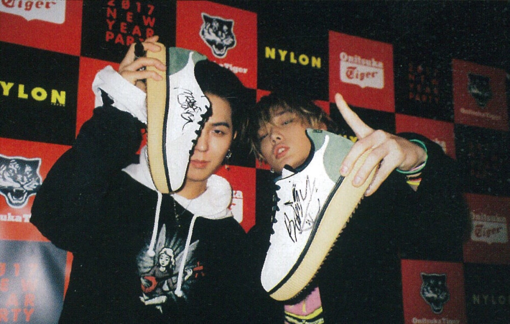 MOBB #Nylon Japan