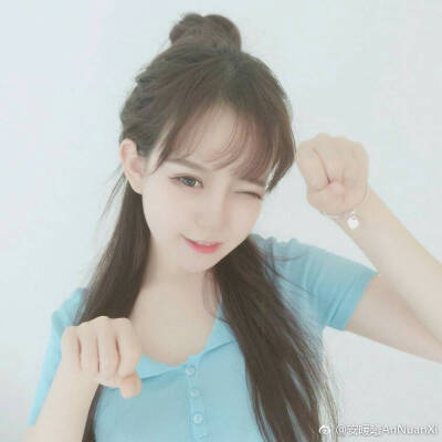 安暖曦AnNuanXi图片源于微博。女生头像。