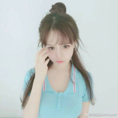安暖曦AnNuanXi图片源于微博。女生头像。