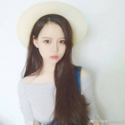 安暖曦AnNuanXi图片源于微博。女生头像。