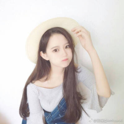 安暖曦AnNuanXi图片源于微博。女生头像。
