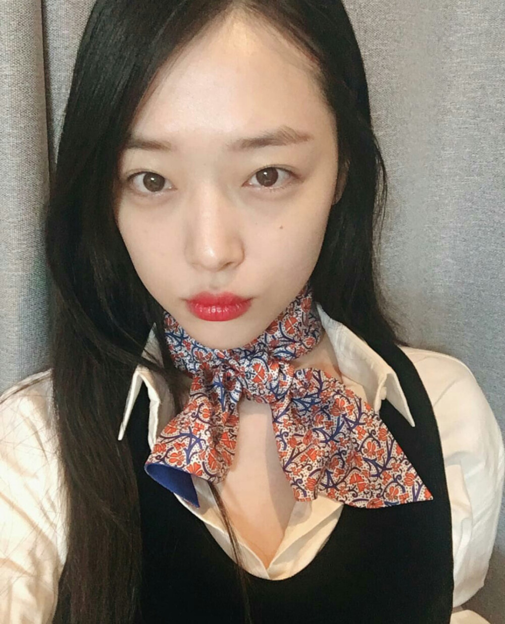 崔雪莉 崔真理 sulli