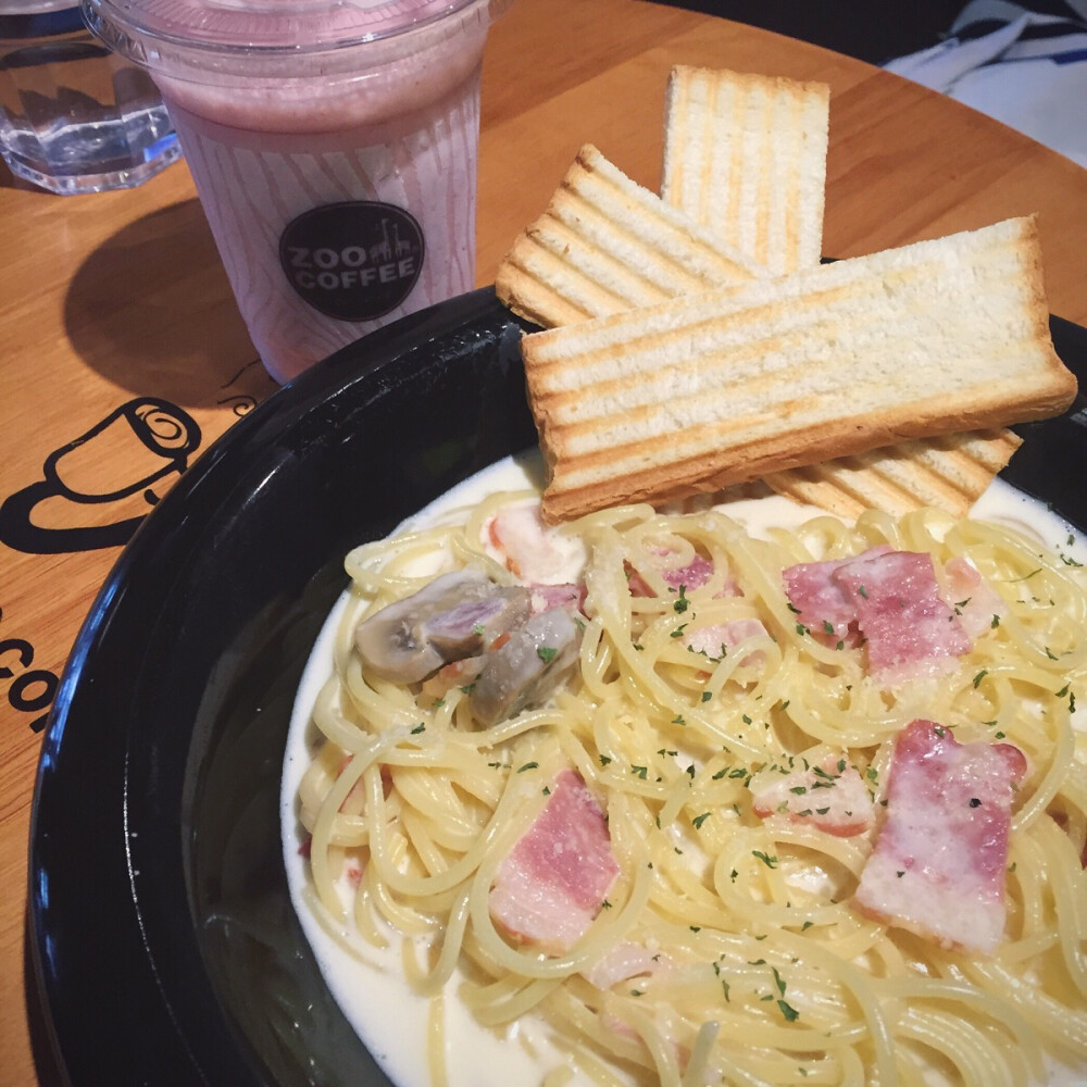 creampasta奶油培根意面第一次吃虽然有点腻但是很好吃嘤881966