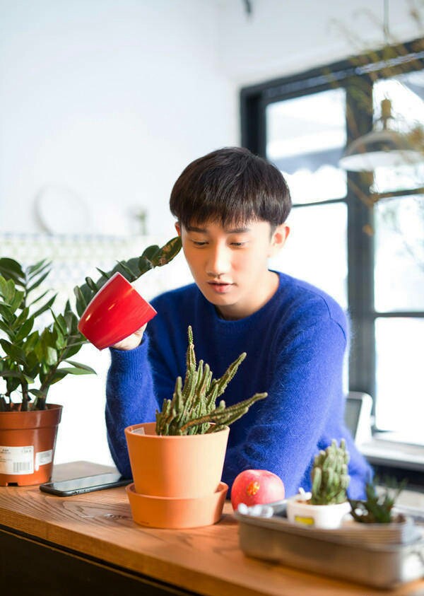 梁振伦