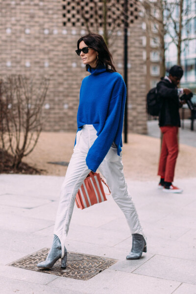 PARIS FASHION WEEK FALL 2017 STREET STYLE 