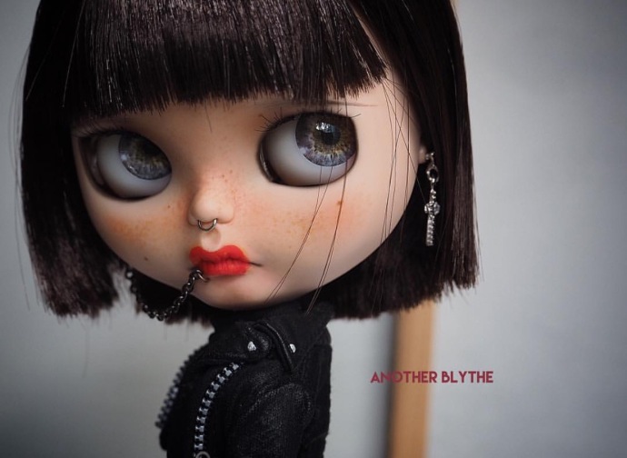 转载自微博：Blythe_world by Another Blythe ​ ​​​​ 