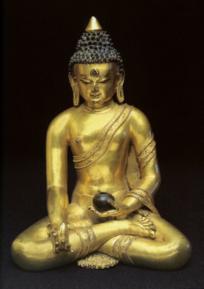 瑞士巴塞尔文化博物馆：18世纪西藏佛像《药师佛坐像》