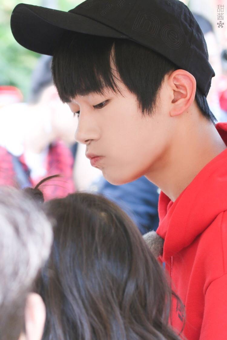 #易烊千玺 #TFBOYS 放开我北鼻录制花絮 高清 可爱