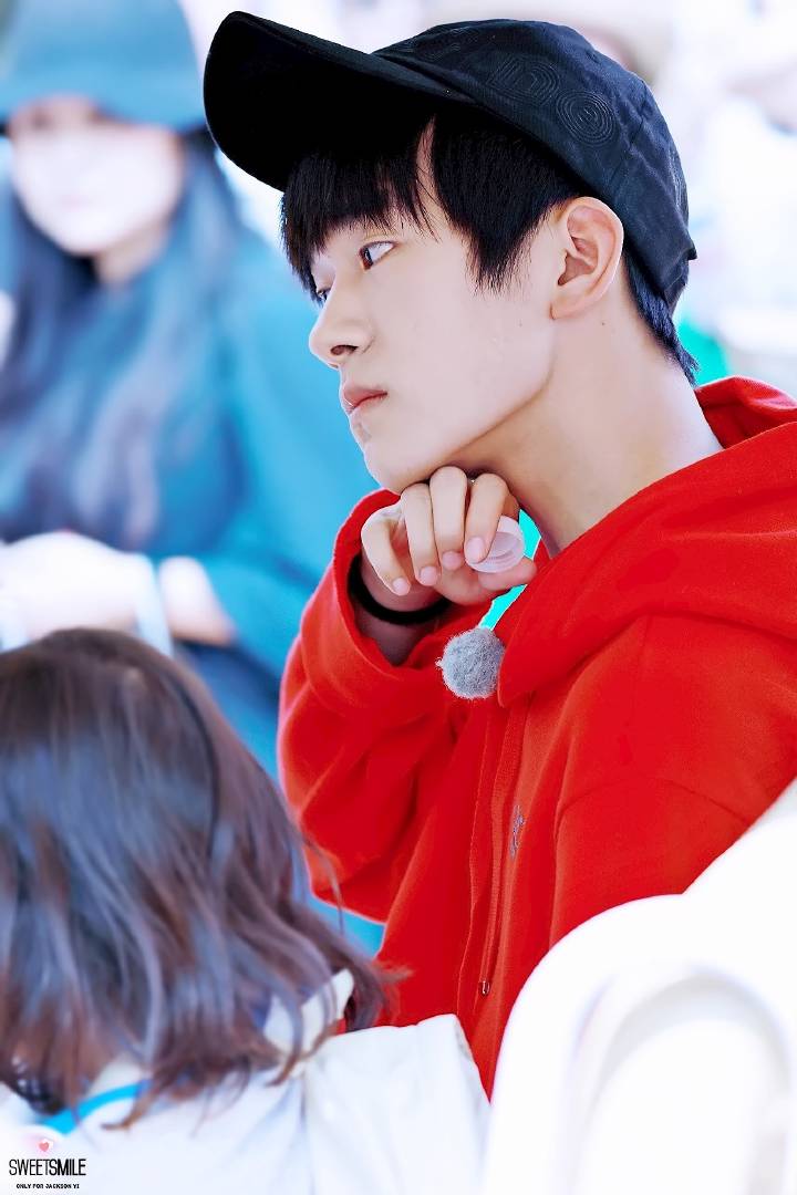 #易烊千玺 #TFBOYS 放开我北鼻录制花絮 高清 帅气