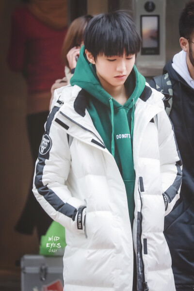 王俊凯 TFBOYS王俊凯 萌萌哒的