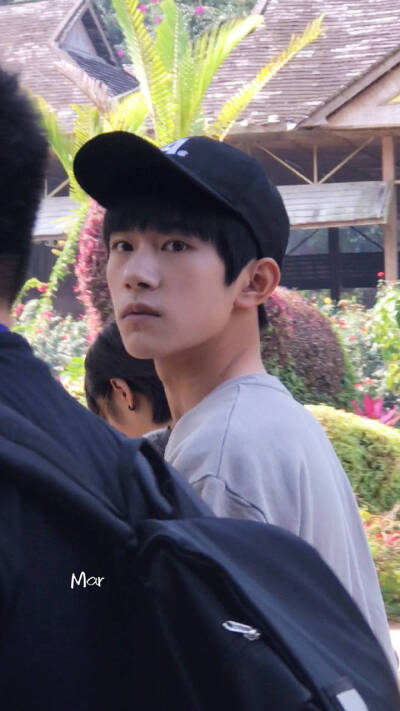 #易烊千玺 #TFBOYS 放开我北鼻录制花絮 高清 帅气