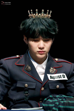 #防弹少年团#SUGA cr:logo