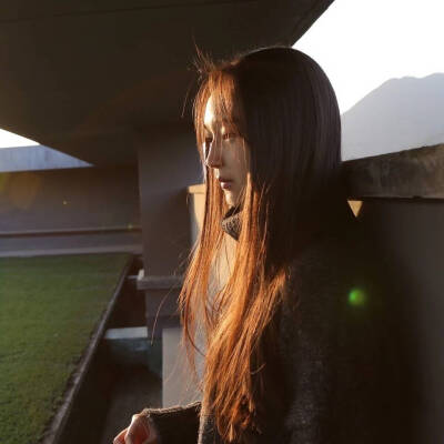 [女头] [韩系头像] [潮流] [个性潮流] [混搭] [气质] [半身] [女神] [网络红人] [时尚] 季懿苏の