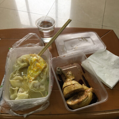 挂水吃的午饭