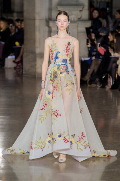 Georges Hobeika Couture Spring 2017 Collection ​​​​